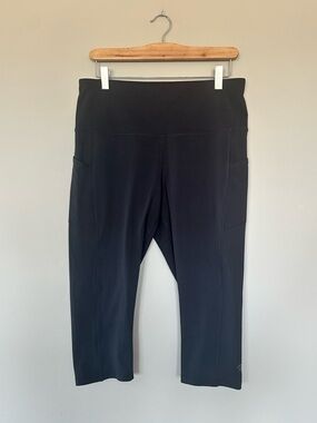MPG Black Cropped Leggings with Side Pockets